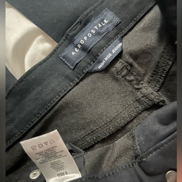 High Rise Jeggings - Picture 3 of 3